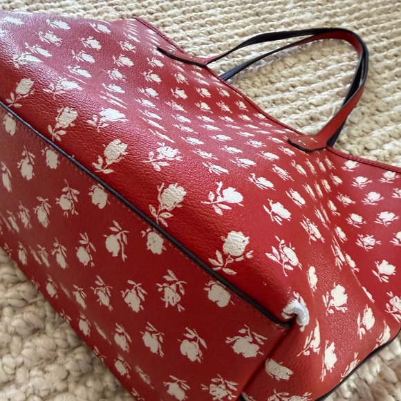 Coach Red White Floral Women's Tote Bag - Picture 5 of 9
